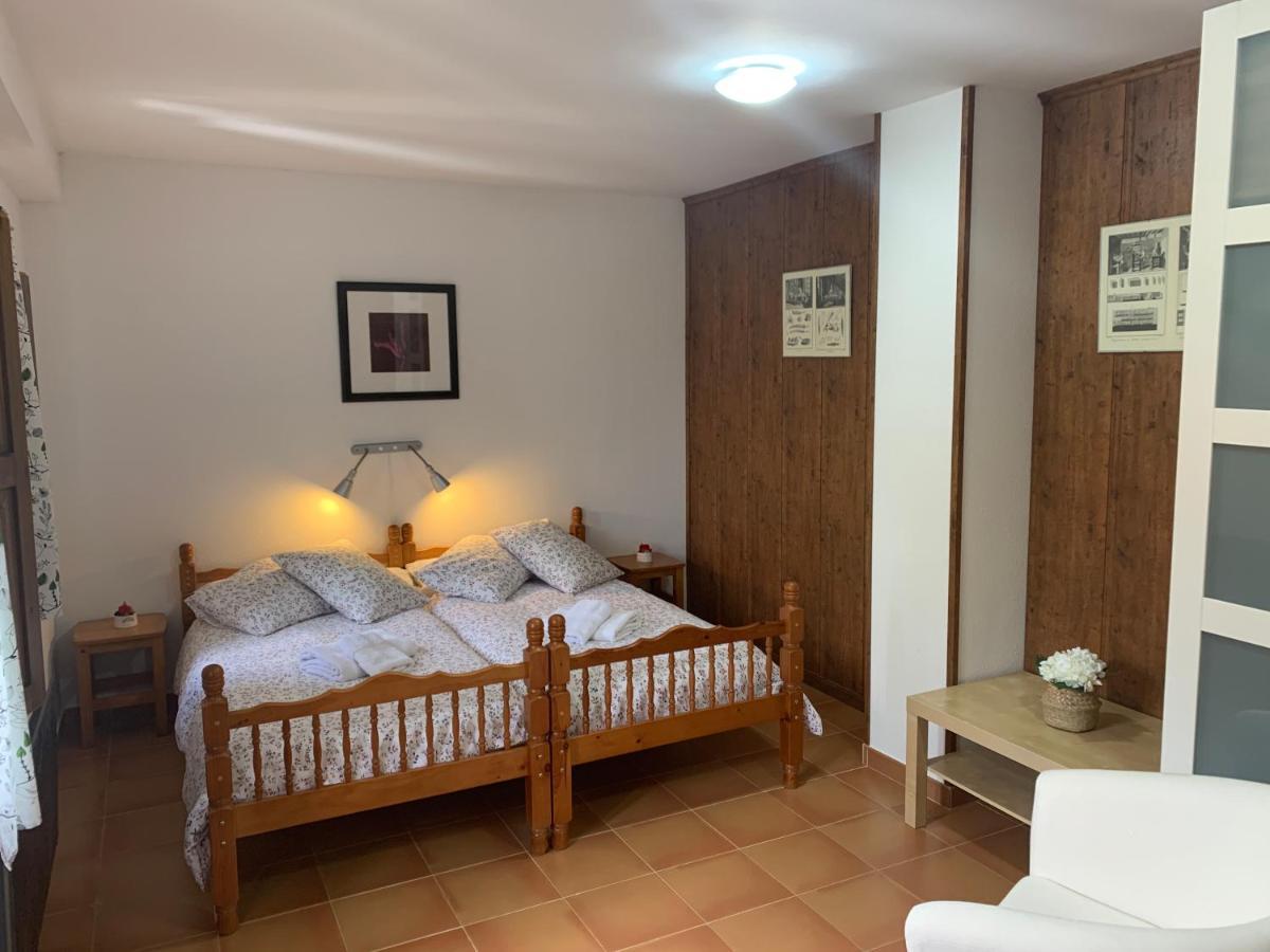 Casa Rural Laguarta - Restaurante Guest House Exterior photo